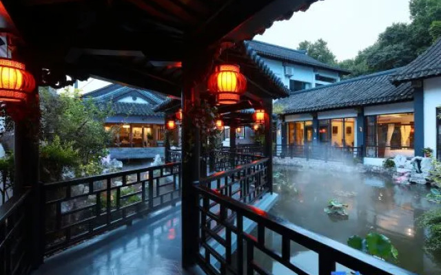 Youjian Jiangnan Hostel
