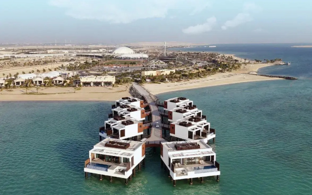 Bab Al Nojoum Hudayriyat Villas