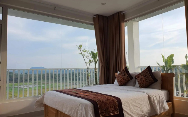 Minh Manh Hotel 2