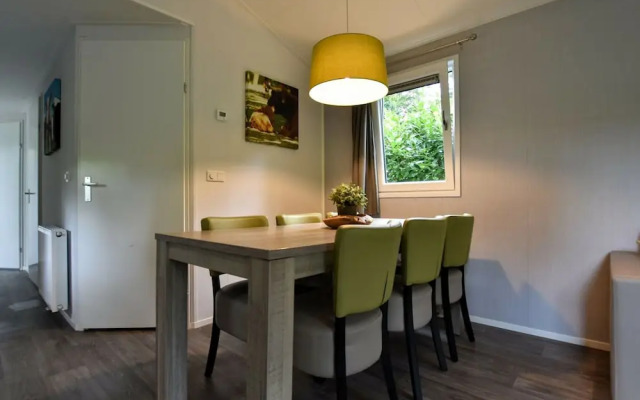 Cosy Chalet w/ Garden Patio