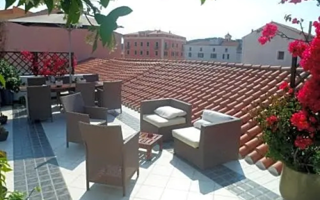 BB Domus De Janas