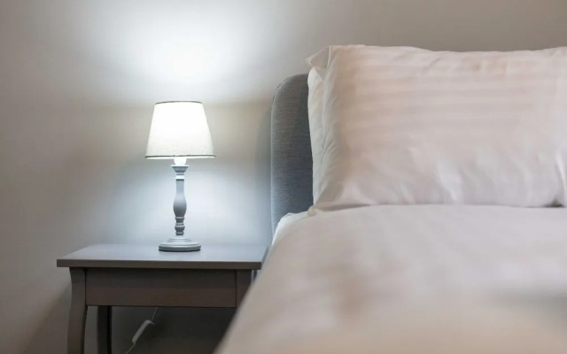 Millbrae Residence - Donnini Apartments