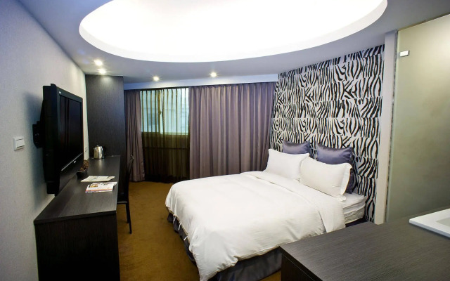 Urban Chic Inn