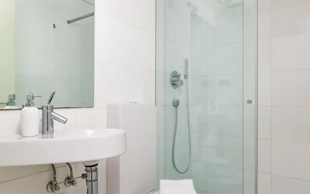 Plaça Catalunya Luxurious 2bedroom with balcony