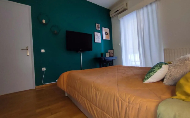 Euphoria Apartment
