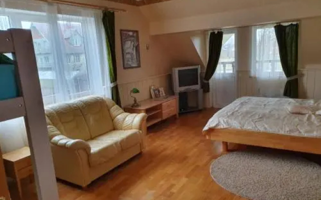 Family House Apartments