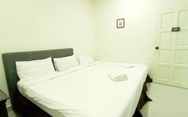 MN Ferringhi Inn by OYO Rooms