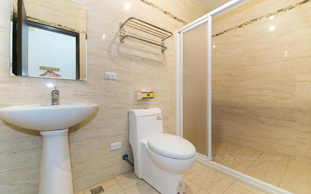 Four Seasons Homestay