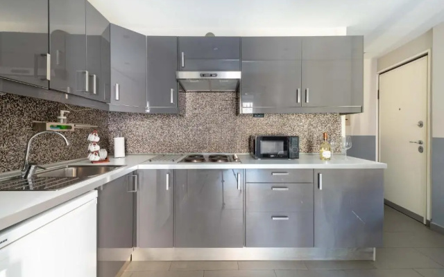 Luxury Apartment'S Center