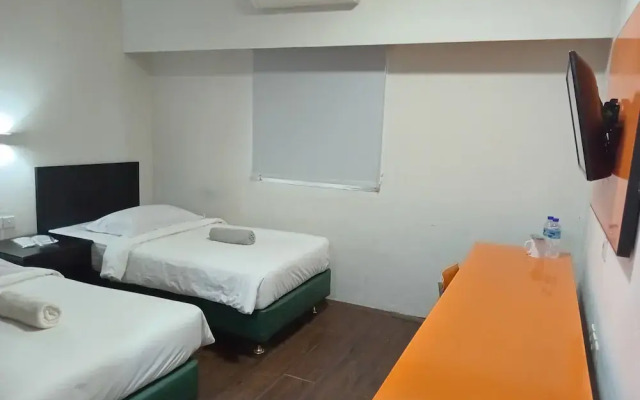 City Hotel