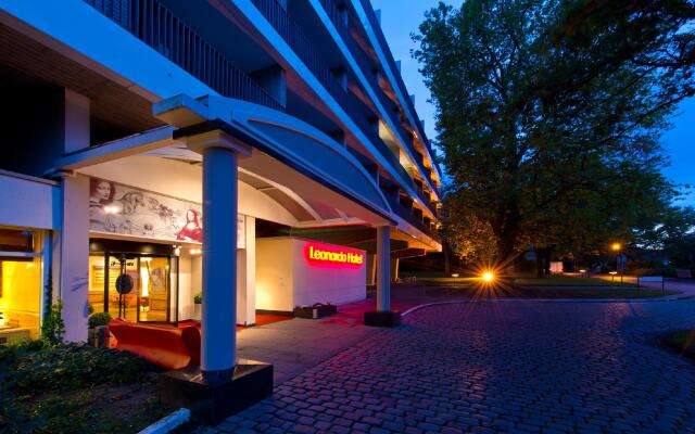 Leonardo Hotel Hannover вид на фасад