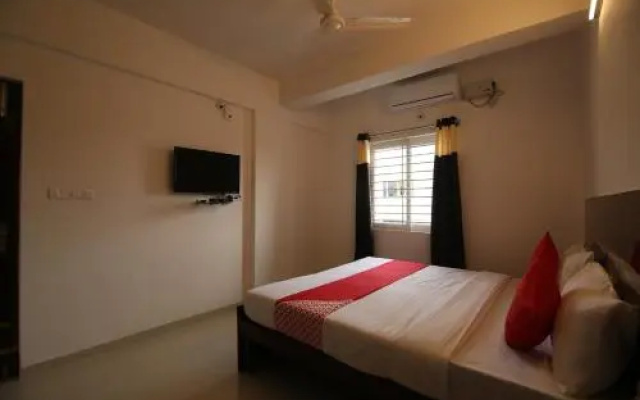 OYO 28285 Maruthi- Luxury Rooms