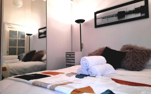 Studio 22 - Central