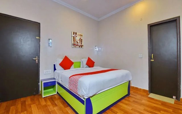 Hotel Shri Laxmi Palace by OYO Rooms
