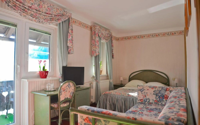 Boutique Hotel and Restaurant Milka