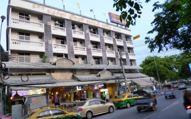 Отель Sawasdee Khaosan Inn Бангкок вид на фасад