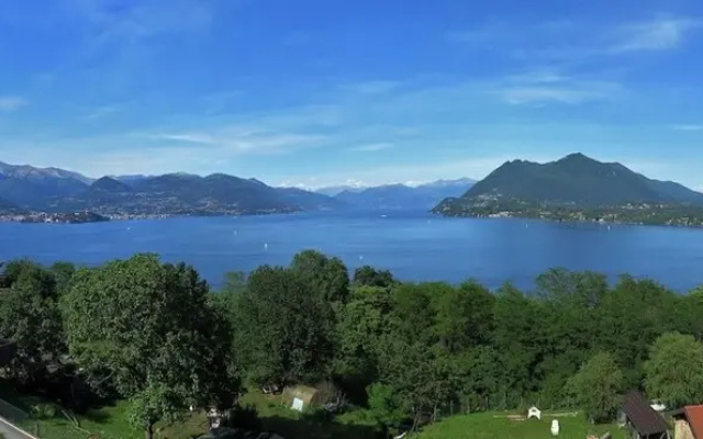 Thommy Apartment in Stresa With Lake View