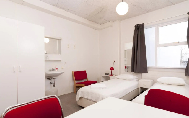 101 Guesthouse Hotel