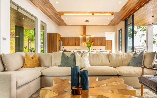 Casa Amigos - Breathtaking Luxe Ocean View Villa
