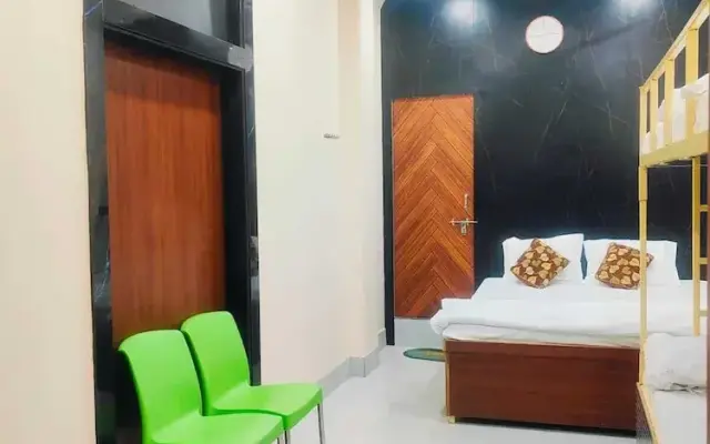 Shree Niwas Home Stay
