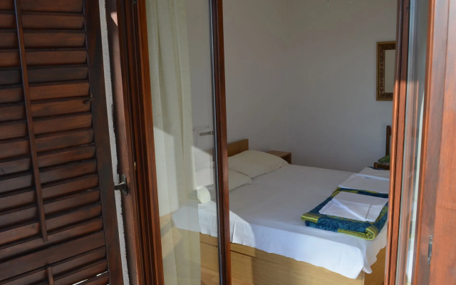 Apartment Jozo - 150 m from pebble beach: A2 Gradac, Riviera Makarska