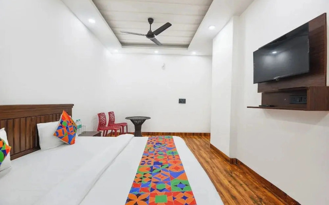 Fabhotel The Dream Inn