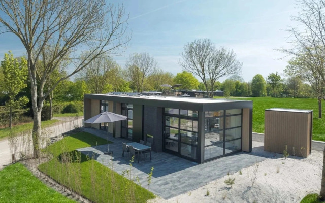 Modern Villa With Pets Welcomed