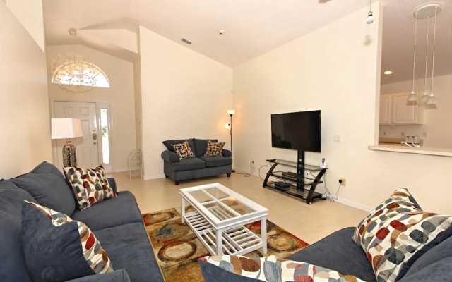847 Troon Circle
