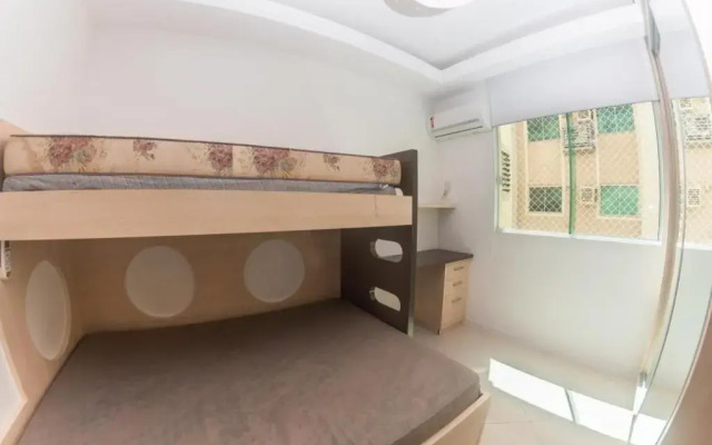 Apartamento 3 Suítes em Meia Praia