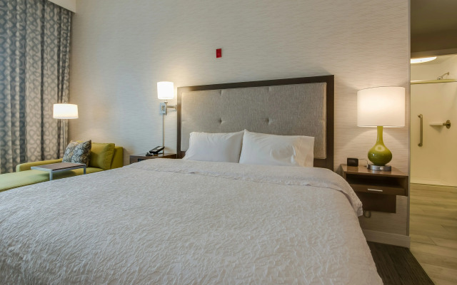 Hampton Inn White House
