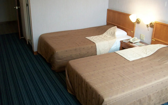 Kinsa Holiday Hotel