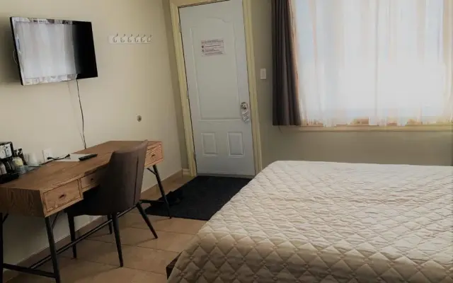 Hawberry Motel