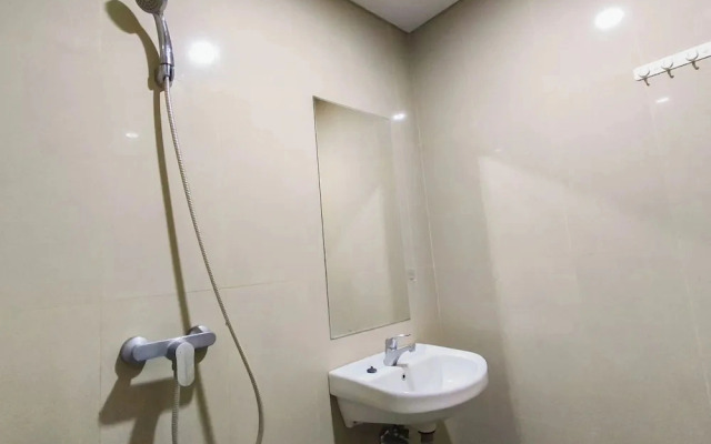 Comfy Modern Look Studio Room At Apartment Grand Dharmahusada Lagoon