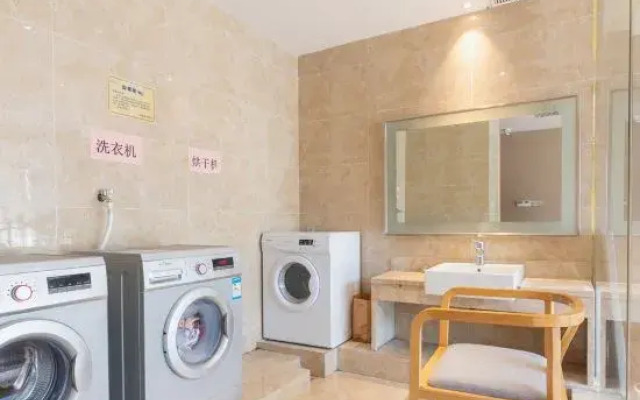 Boyi Mengqin Hotel
