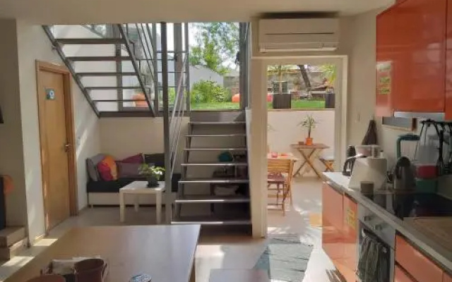 Peach Hostel & Suites