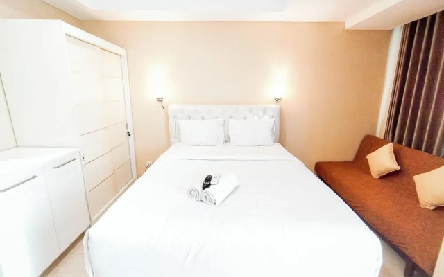 Stunning Studio with Strategic Location at Grand Sungkono Lagoon Apartment