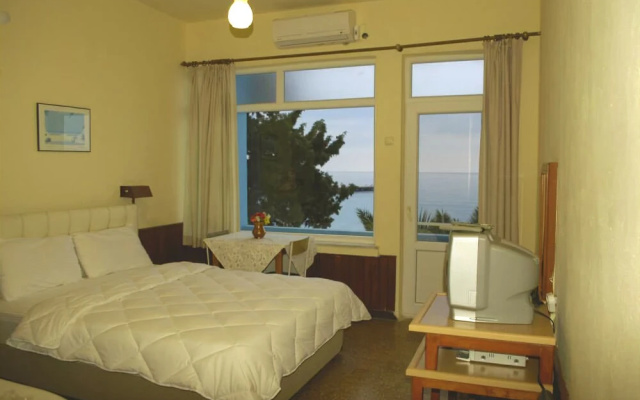 Lades Hotel