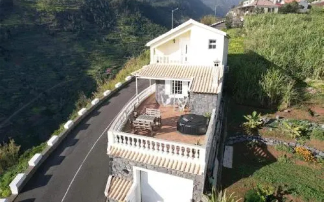 Levada Nova House