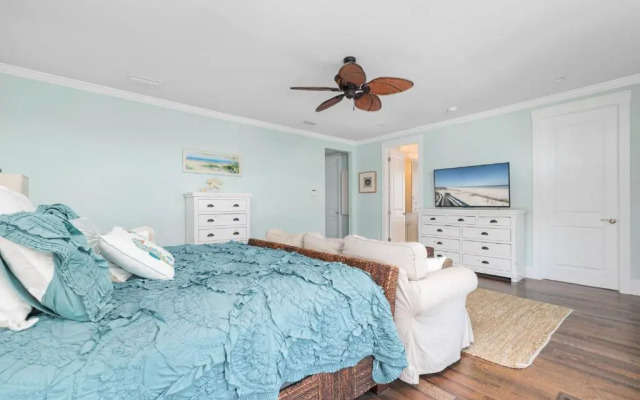 Beachside Bliss by Distinctive Beach Rentals