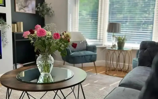 Beautiful 4 Bed House in Sheffield