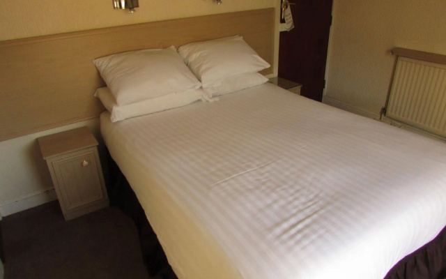 Stretton Hotel