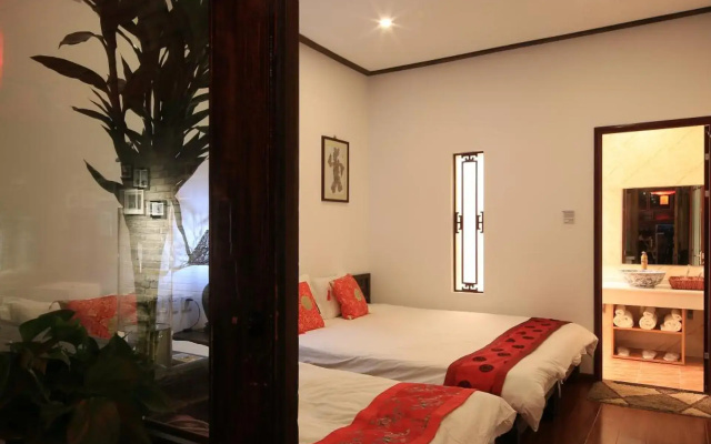 The Great Wall Courtyard Hostel