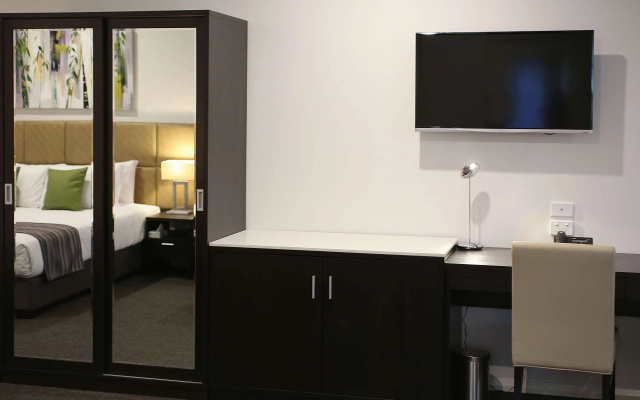 Best Western Plus Bolton on the Park