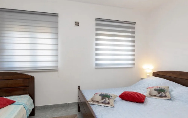 Seaview Apt Near Paklenica 4 Close To Sea