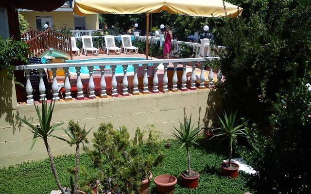 Agali Hotel вид на фасад