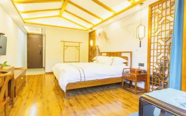 Wudang Sanshe Yuansu Hotel (Wudang Mountain Entrance Branch)