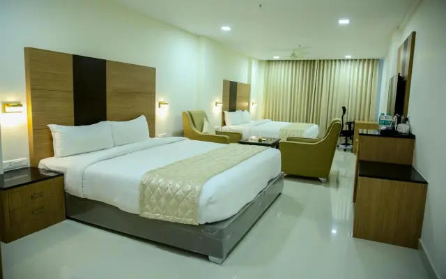 Hotel Blossoms