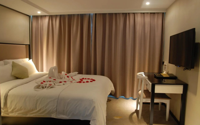 Yingshang Fanghao Hotel