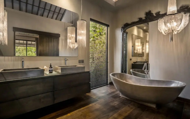 Umayam Luxury Townhouse 4 by Alfred in Bali