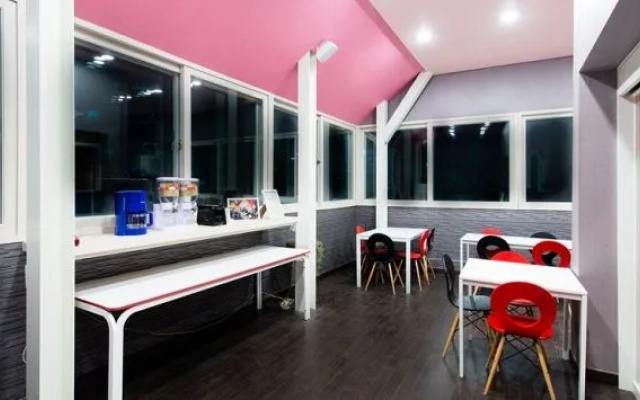 Avo Guesthouse